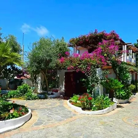Villaggio La Pizzuta Hotel 4*