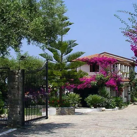 Villaggio La Pizzuta 4*