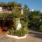 Villaggio La Pizzuta 4* بارغيليا