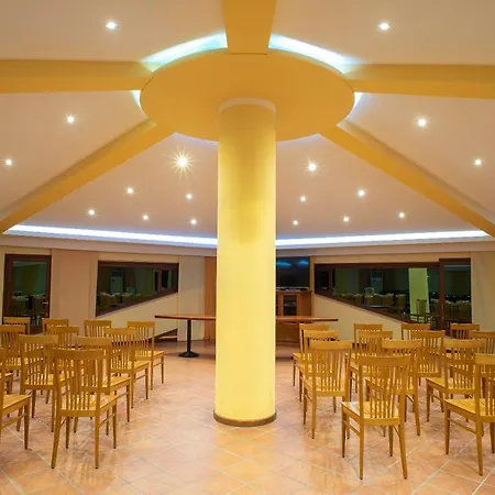 Villaggio La Pizzuta فندق