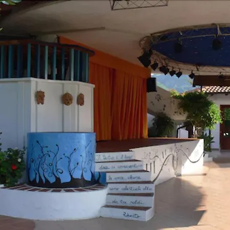 Villaggio La Pizzuta بارغيليا