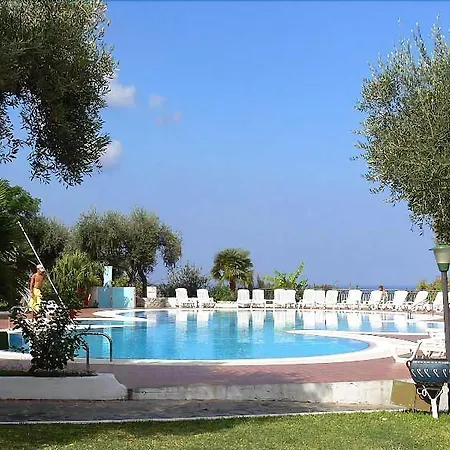 Villaggio La Pizzuta Hotel