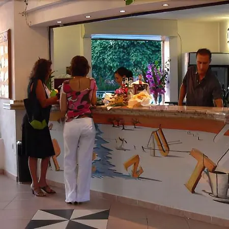 Villaggio La Pizzuta מלון