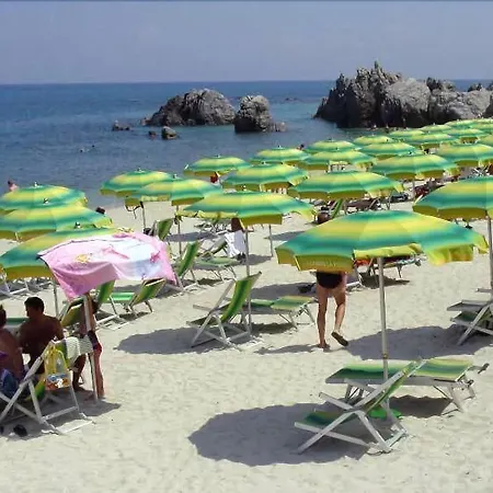 Villaggio La Pizzuta فندق
