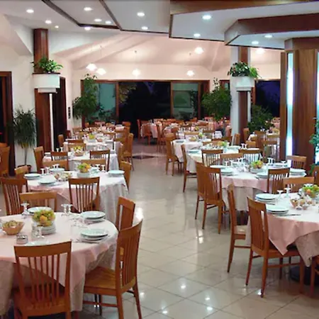 Villaggio La Pizzuta 4*