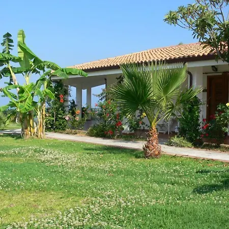 Villaggio La Pizzuta 4* بارغيليا