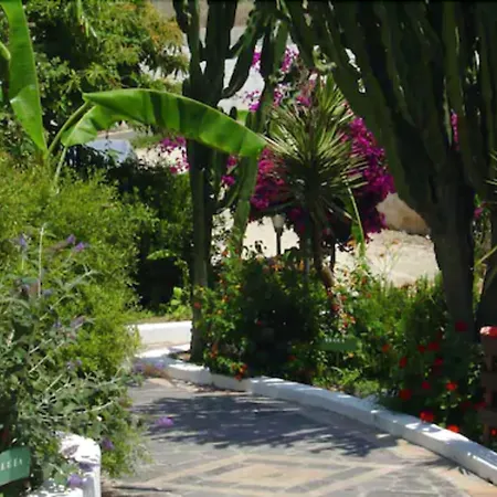 Villaggio La Pizzuta 4* بارغيليا
