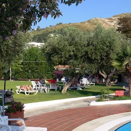Villaggio La Pizzuta بارغيليا