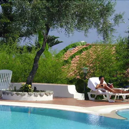 Villaggio La Pizzuta 4*