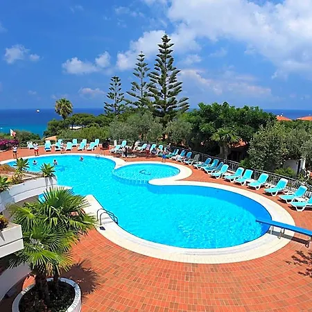 Villaggio La Pizzuta 4* Паргелия