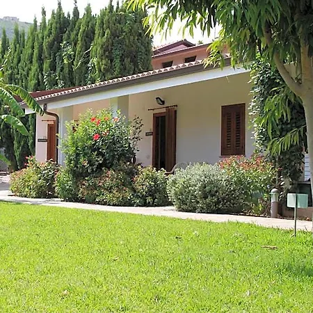 Villaggio La Pizzuta Отель Паргелия
