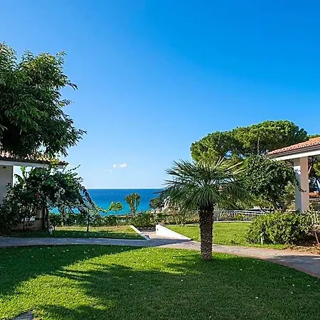 Villaggio La Pizzuta Паргелия