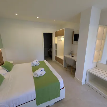 Villaggio La Pizzuta 4* بارغيليا