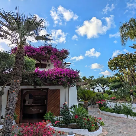 Villaggio La Pizzuta 4*