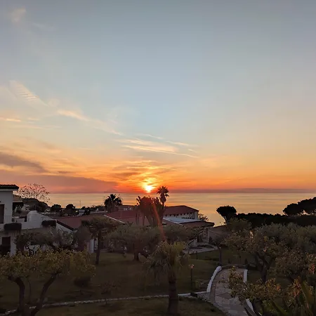 Villaggio La Pizzuta Hotel 4*