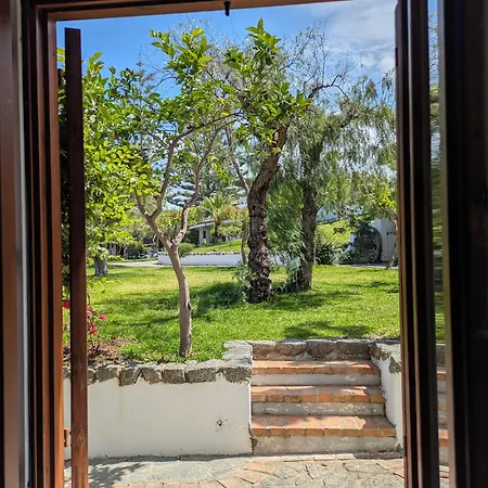 Hotel Villaggio La Pizzuta 4*